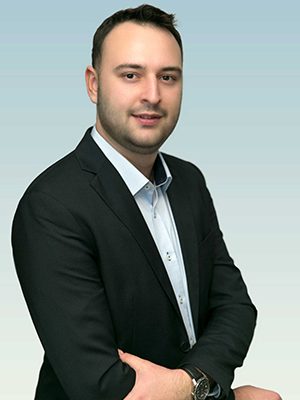 KFZ- SACHVERSTÄNDIGER / GUTACHTER

Easy Way
    langjährige und fundierte Berufserfahrung im Bereich Kraftfahrzeugwesen
    umfangreiche fachliche Kompetenz
    hohes Maß an Fachwissen
    Bildungswerdegang beim TÜV Süd